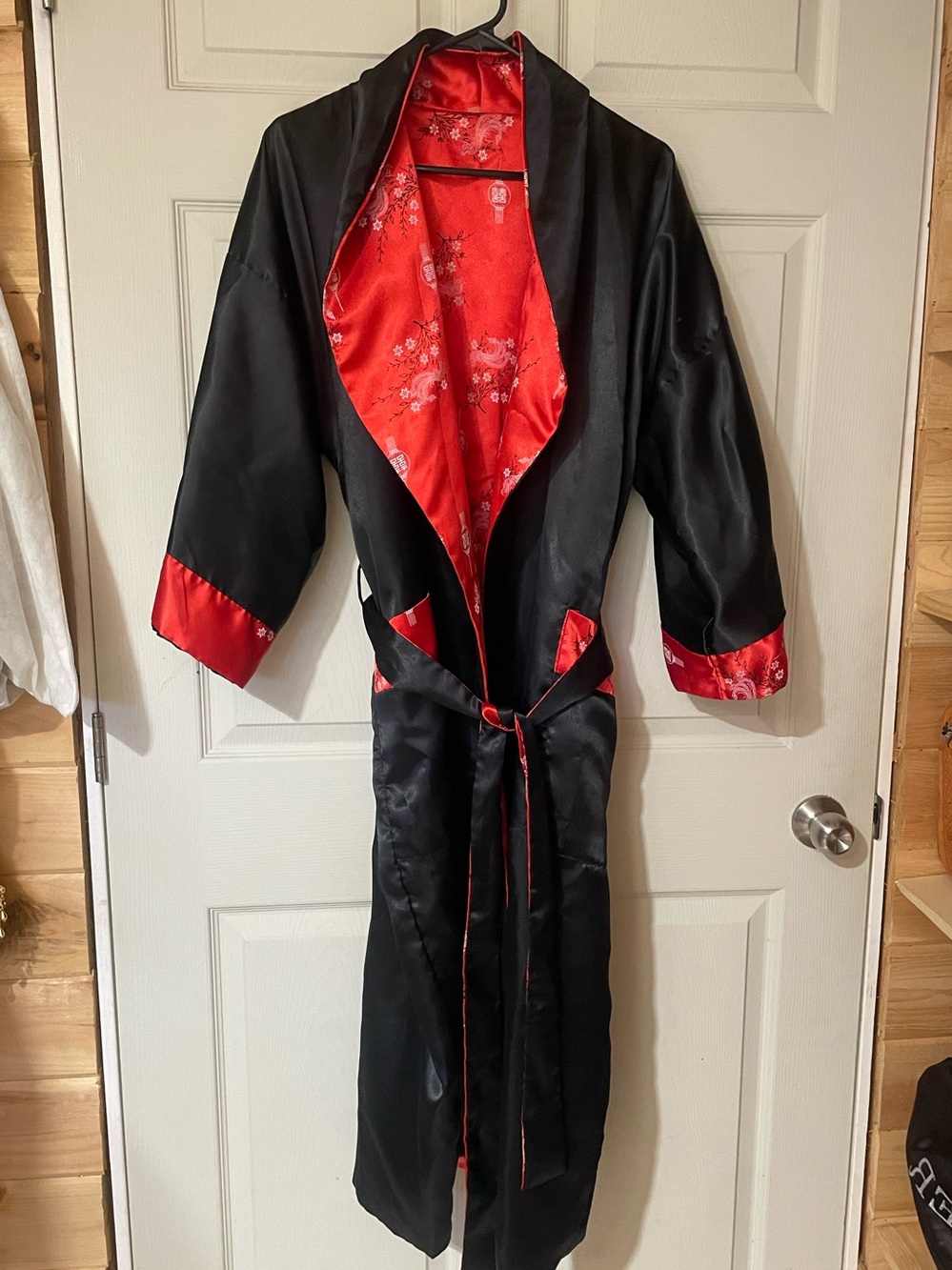Red/black reversible robe